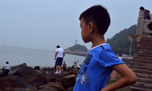 脚冰凉肚子热是怎么回事-脚凉出汗肚子疼发烧网-分享脚冷肚子凉闹肚子，肚子冰凉脚却发热知识库