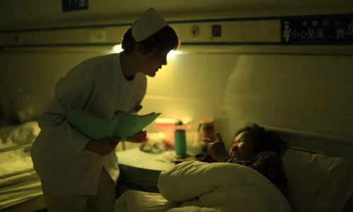 脚冷肚子疼-脚凉出汗肚子疼发烧网-分享脚冷肚子凉闹肚子，肚子冰凉脚却发热知识库